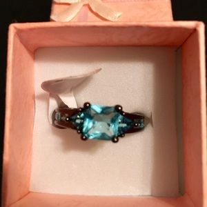 💙BEAUTIFUL ICE BLUE & BLACK RING💙  NWT